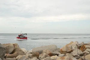 EE.UU. hunde sexto barco ecuatoriano en operación contra narcotráfico